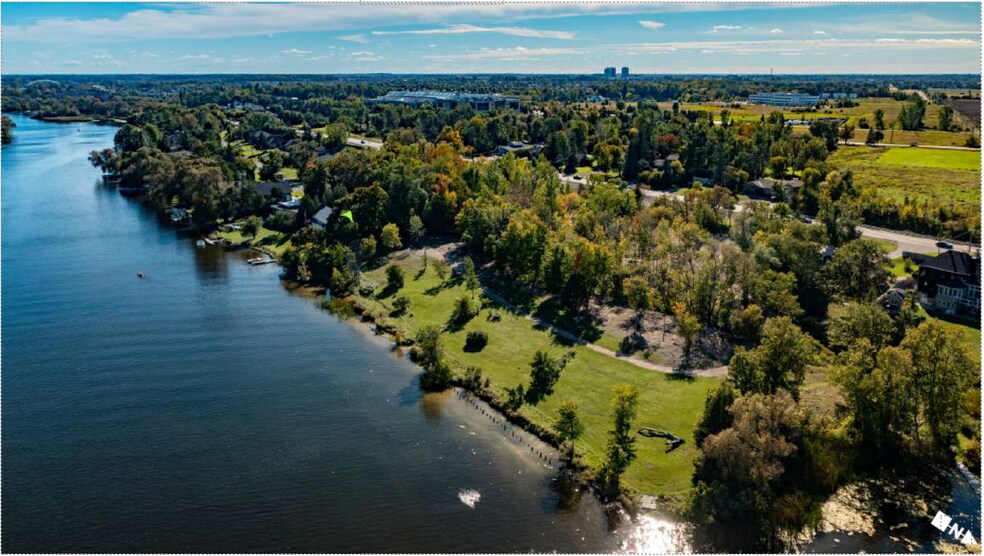 2911 Prince Of Wales Dr, Ottawa, ON à vendre - Photo du bâtiment - Image 2 de 2