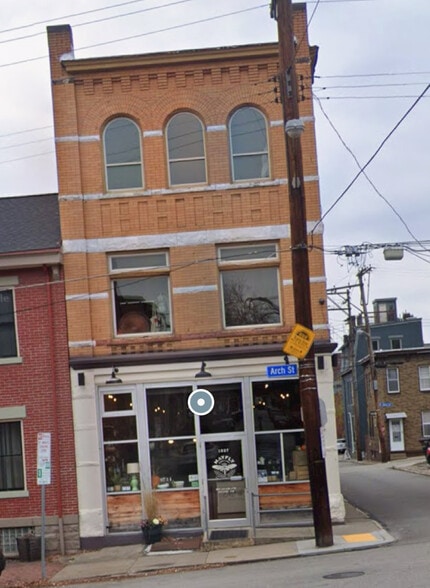 1327 Arch St, Pittsburgh, PA à louer - Photo du bâtiment - Image 2 de 7