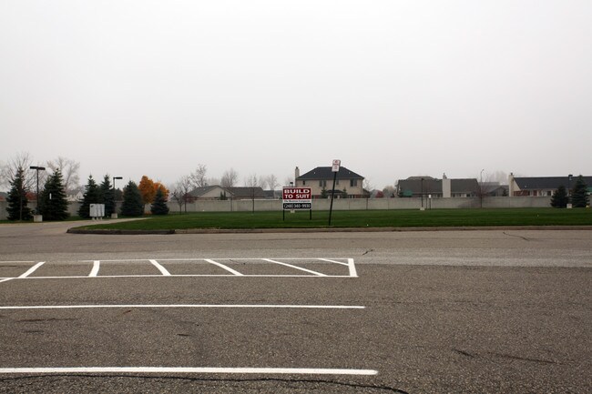 Plus de détails pour 21473-21555 21 Mile Rd, Macomb Township, MI - Commerce de détail à louer