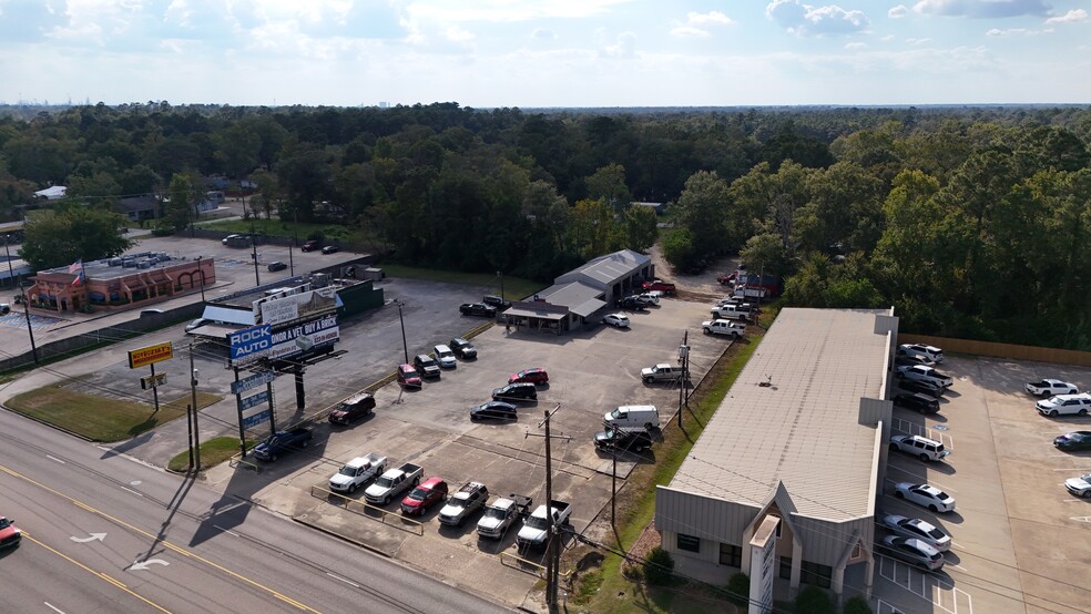 1055 N Main St, Vidor, TX for lease - Building Photo - Image 3 of 12