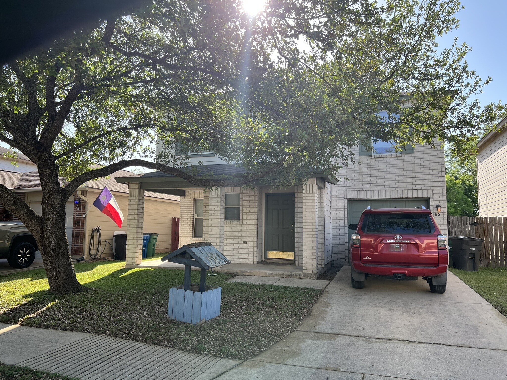82 Beacon Bay, San Antonio, TX for sale Primary Photo- Image 1 of 2