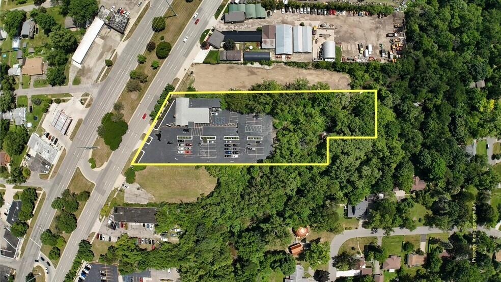 28975 Grand River Ave, Farmington Hills, MI à vendre - Photo du bâtiment - Image 2 de 27