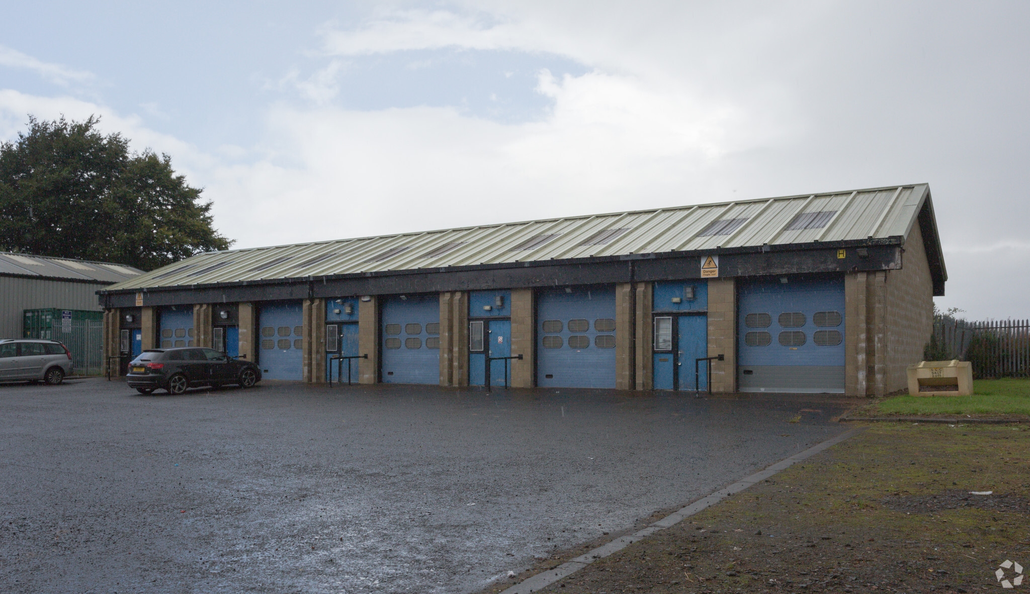 Gateside Industrial Estate, Lesmahagow for lease Primary Photo- Image 1 of 4