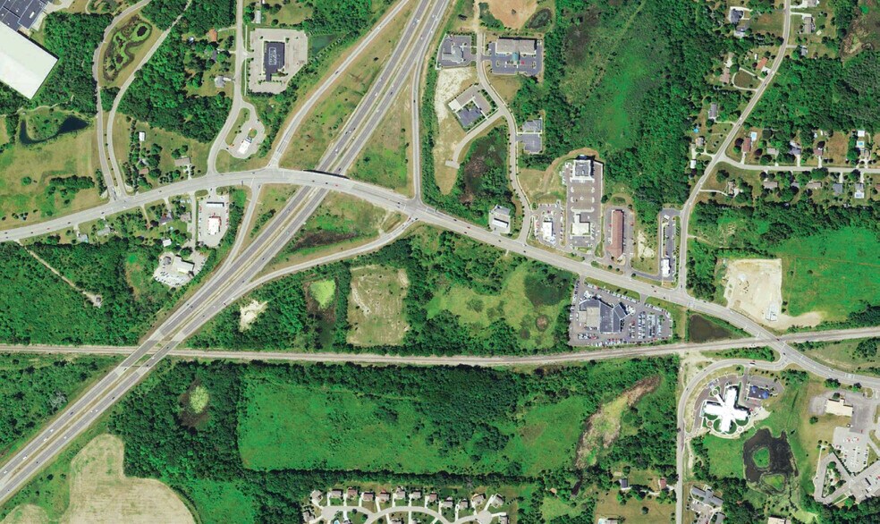 Holly Rd, Grand Blanc, MI à vendre - Photo du bâtiment - Image 1 de 3
