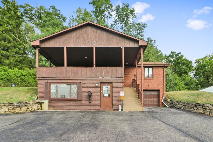 5765 Library Rd, Bethel Park, PA for sale - Building Photo - Image 2 of 6