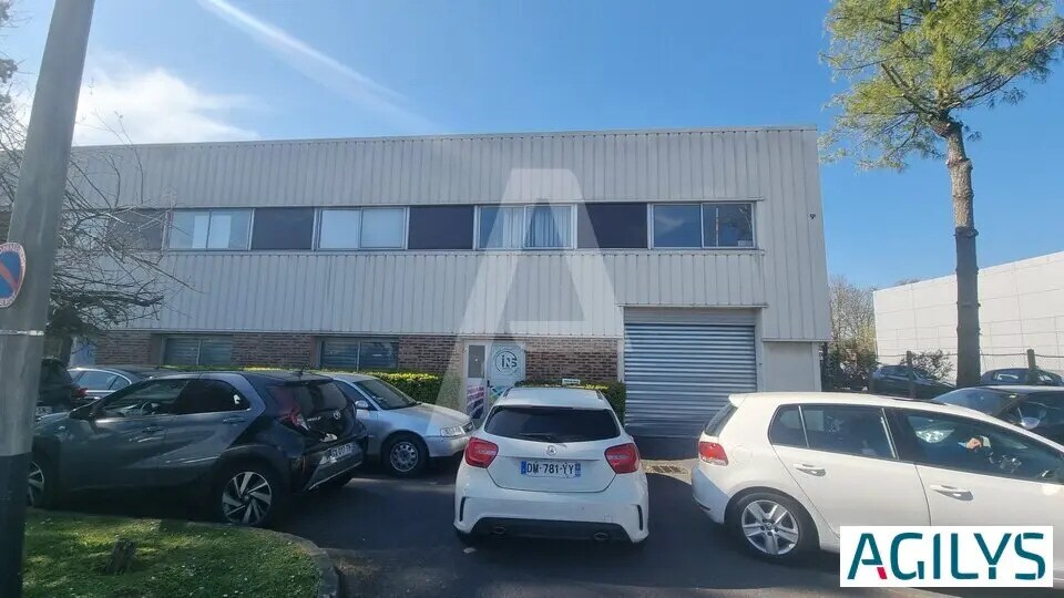 Flex in Les Ulis for lease - Building Photo - Image 3 of 5