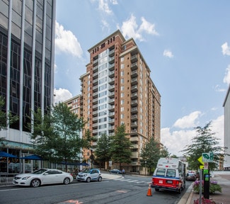 Plus de détails pour 1800 N Oak St, Arlington, VA - Commerce de détail à louer