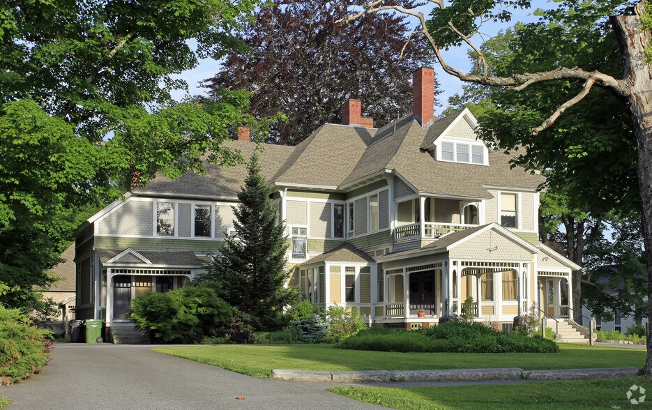 2 South St, Grafton, MA à louer - Photo du bâtiment - Image 2 de 70