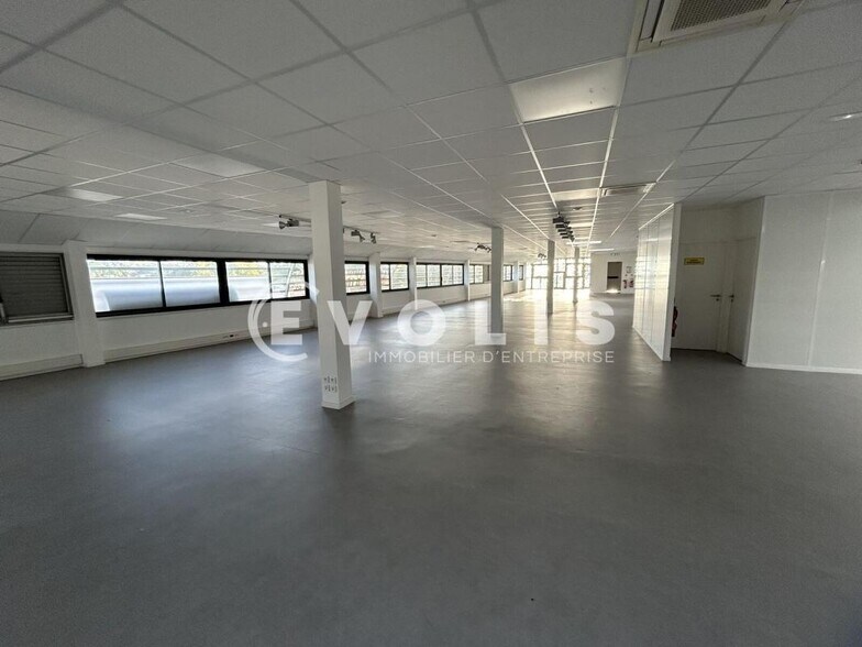 Office in Mérignac for lease - Interior Photo - Image 3 of 8