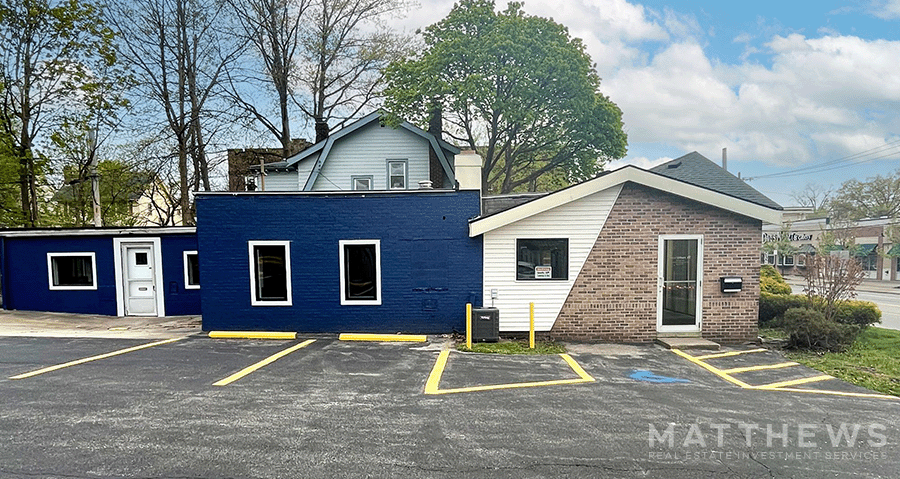 1925 Lee Rd, Cleveland, OH à vendre - Photo du bâtiment - Image 1 de 1