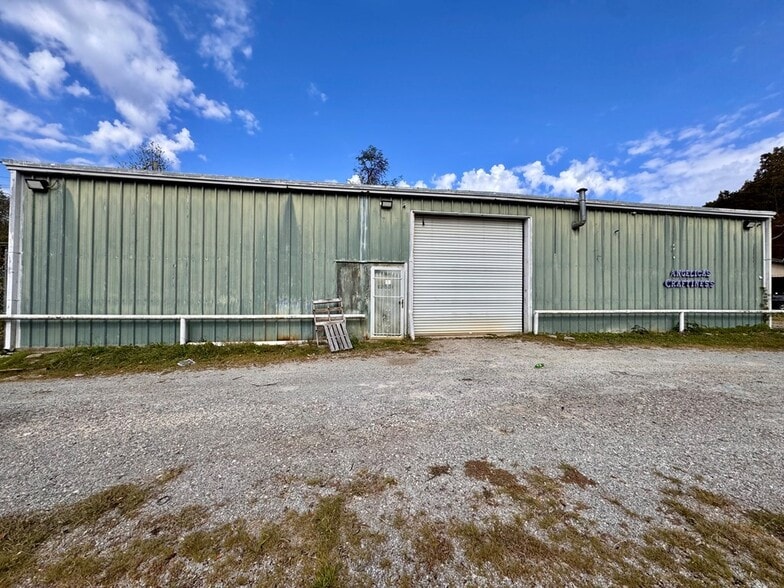 10018 KY-1428, Martin, KY à vendre - Photo du bâtiment - Image 2 de 7