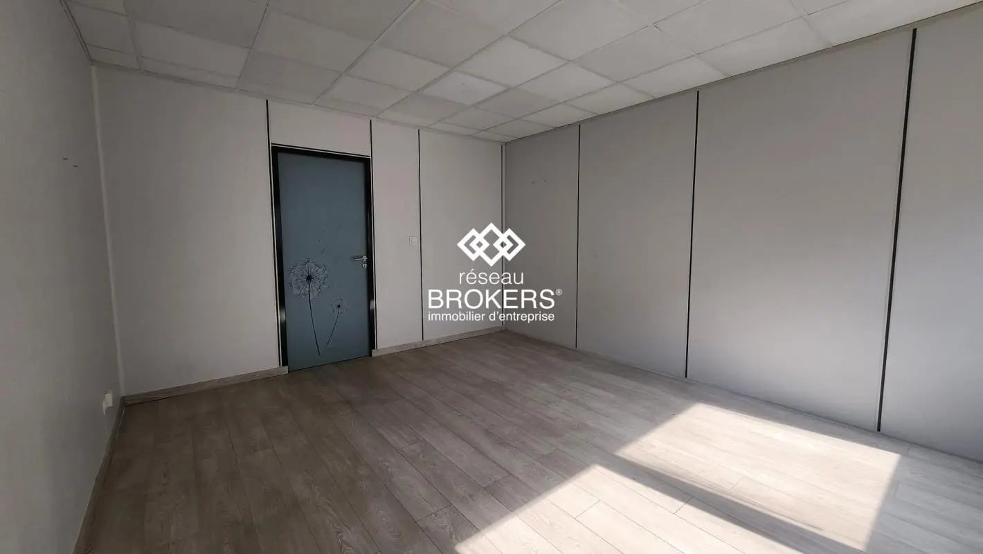 Flex in Colomiers for lease Interior Photo- Image 1 of 5