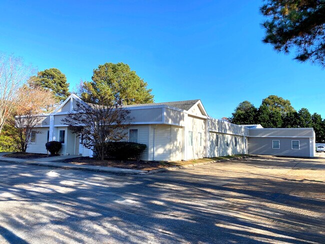 More details for 1100 Indian Lakes Blvd, Virginia Beach, VA - Specialty for Sale