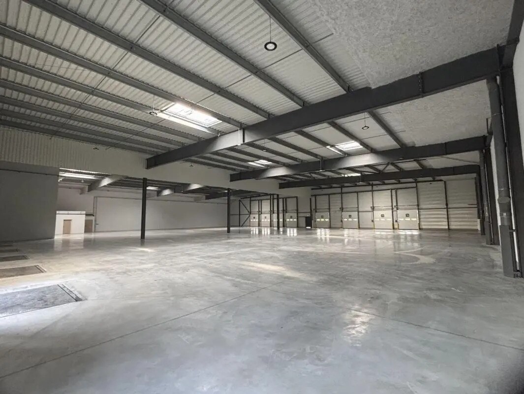 Industrial in Toulouse for lease Building Photo- Image 1 of 7