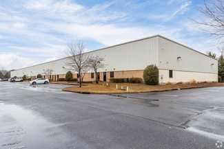 Plus de détails pour 323A Fairfield Rd, Freehold, NJ - Local d'activités à louer