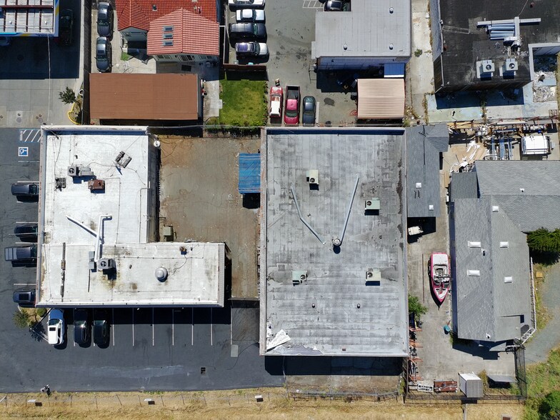 87 Center Ave, Pacheco, CA à louer - Photo du bâtiment - Image 3 de 4