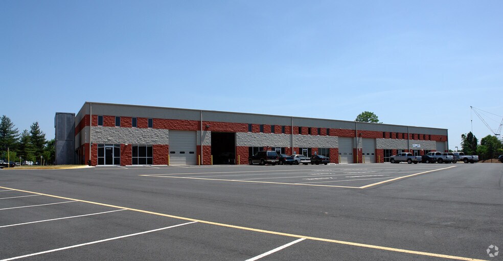 9432-9442 Center Point Ln, Manassas, VA à louer - Photo du bâtiment - Image 3 de 4