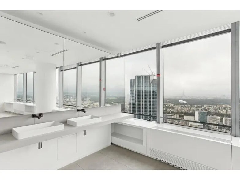 20 Place De La Défense, Puteaux for lease - Interior Photo - Image 2 of 28