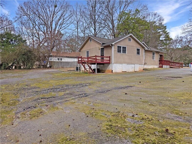 2195 Fairburn Rd SW, Atlanta, GA à louer - Photo du bâtiment - Image 2 de 2