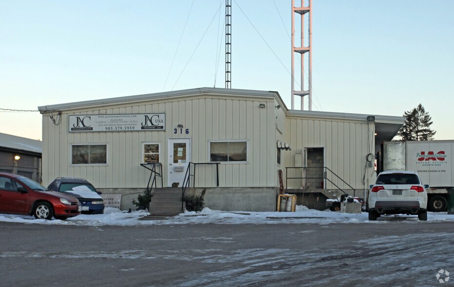 316 Kitchener Ave, Oshawa, ON à vendre - Photo principale - Image 1 de 1