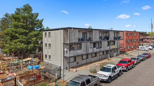 More details for 1351 Xenia St, Denver, CO - Multifamily for Sale