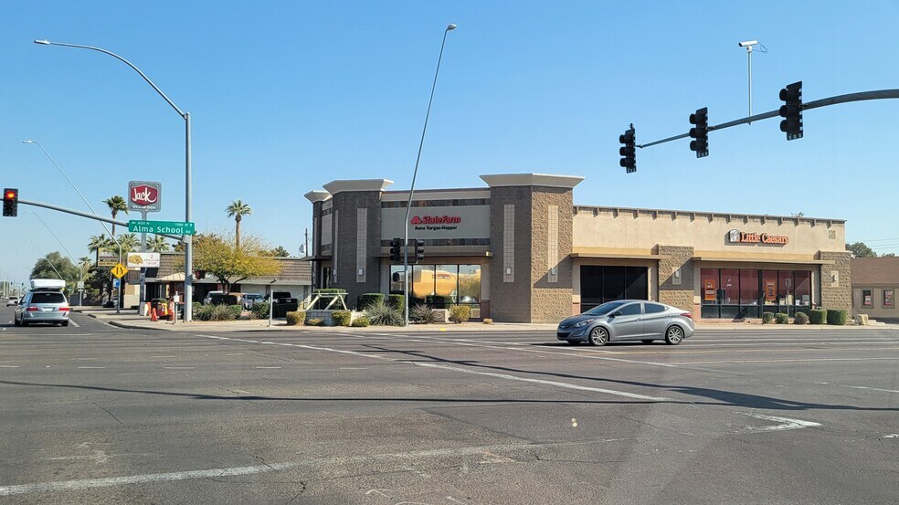 1151 W University Dr, Mesa, AZ à louer - Photo du bâtiment - Image 2 de 5