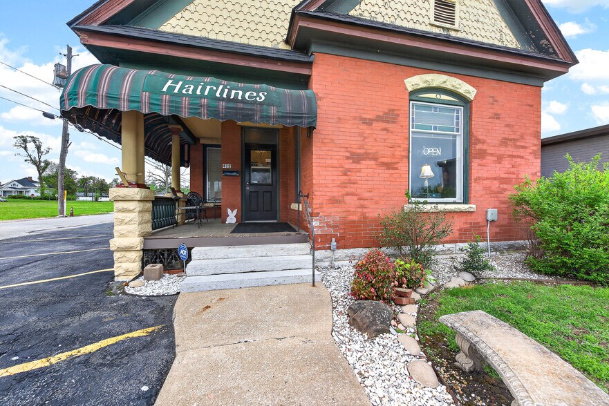412 W Walnut St, Rogers, AR à vendre - Photo du bâtiment - Image 2 de 10