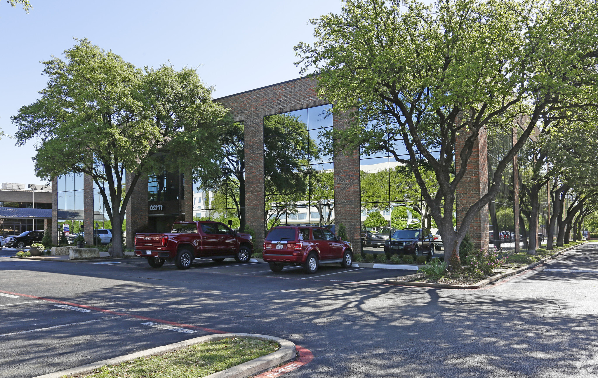 17120 N Dallas Pky, Dallas, TX for lease Primary Photo- Image 1 of 34