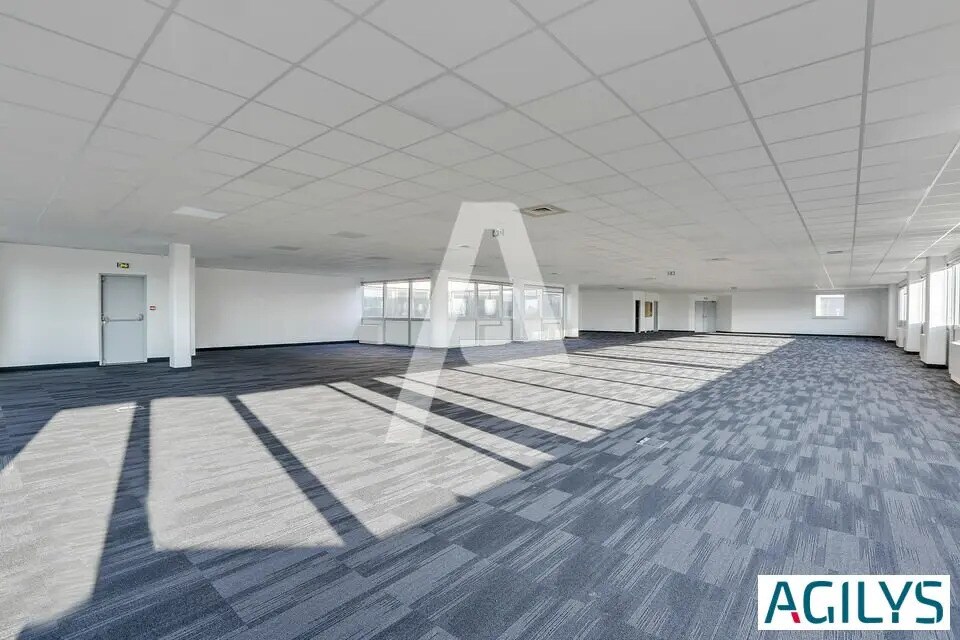 Flex in Les Ulis for lease Interior Photo- Image 1 of 6