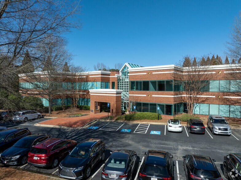 6120 Windward Pky, Alpharetta, GA à louer - Photo du bâtiment - Image 1 de 23