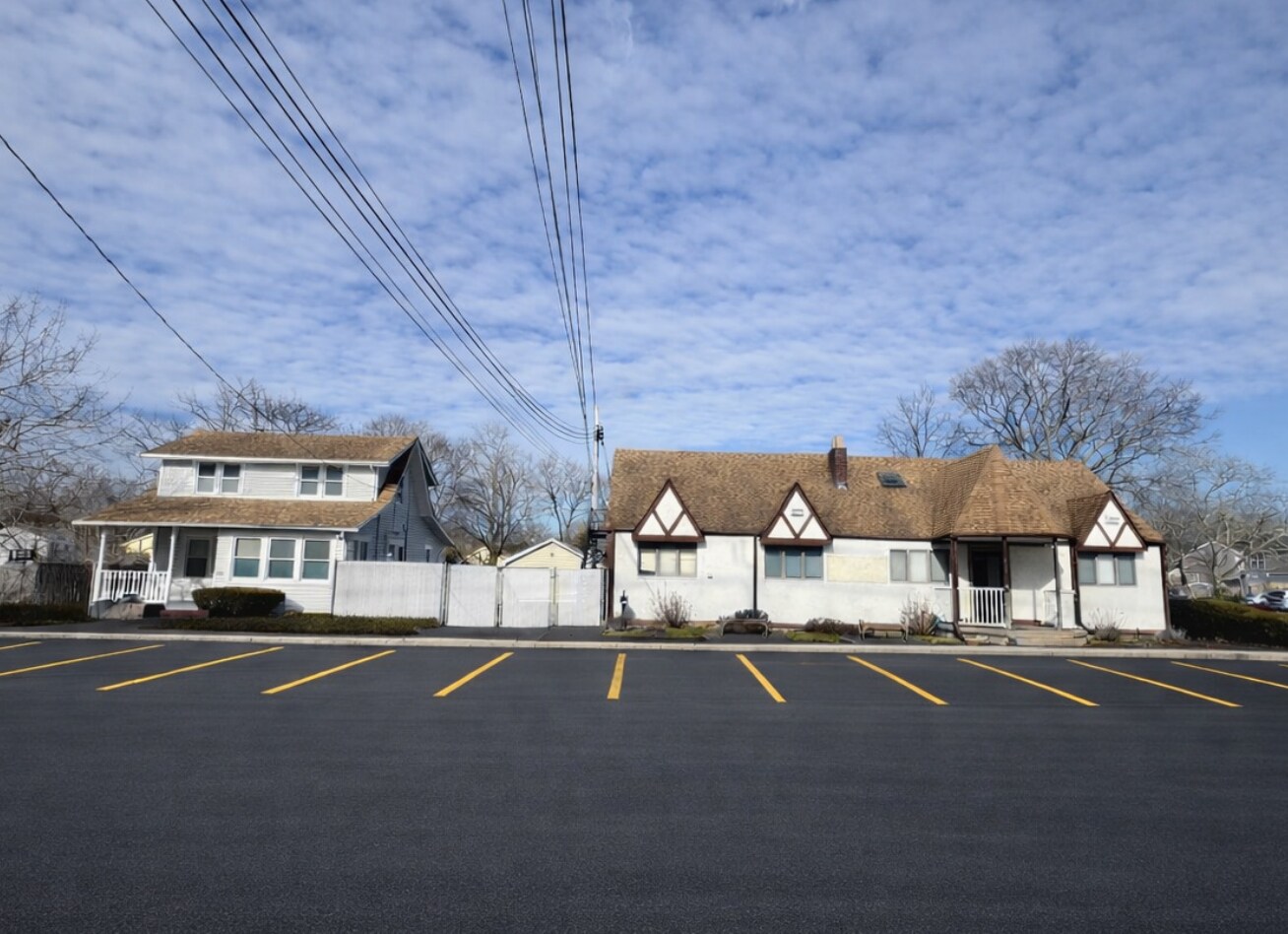 225-227 Union Ave portfolio of 2 properties for sale on LoopNet.ca Primary Photo- Image 1 of 3