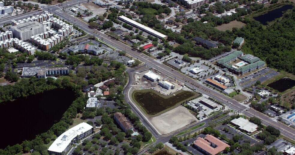 11891 University Blvd, Orlando, FL à louer - Photo du bâtiment - Image 2 de 8