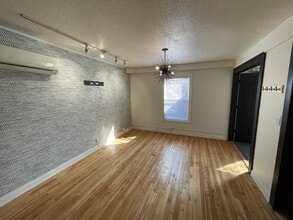 961 Grand Ave, Saint Paul, MN for lease Interior Photo- Image 1 of 9