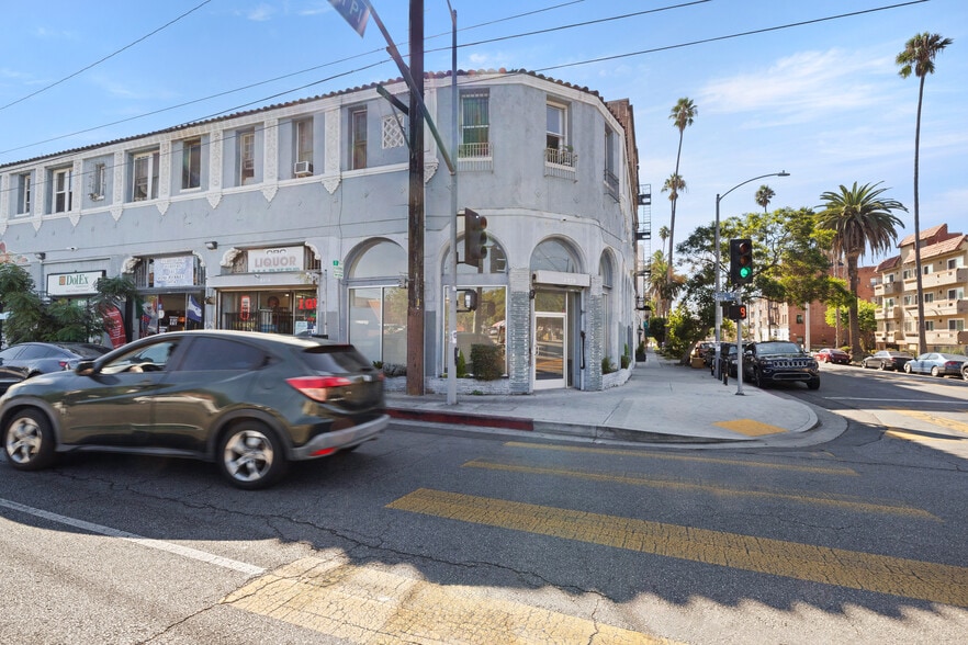 4356-4378 W 3rd St, Los Angeles, CA for lease - Building Photo - Image 3 of 16