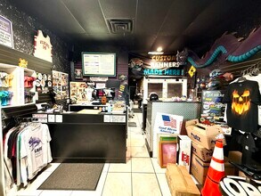 10214-10230 Atlantic Blvd, Jacksonville, FL for lease Interior Photo- Image 2 of 4