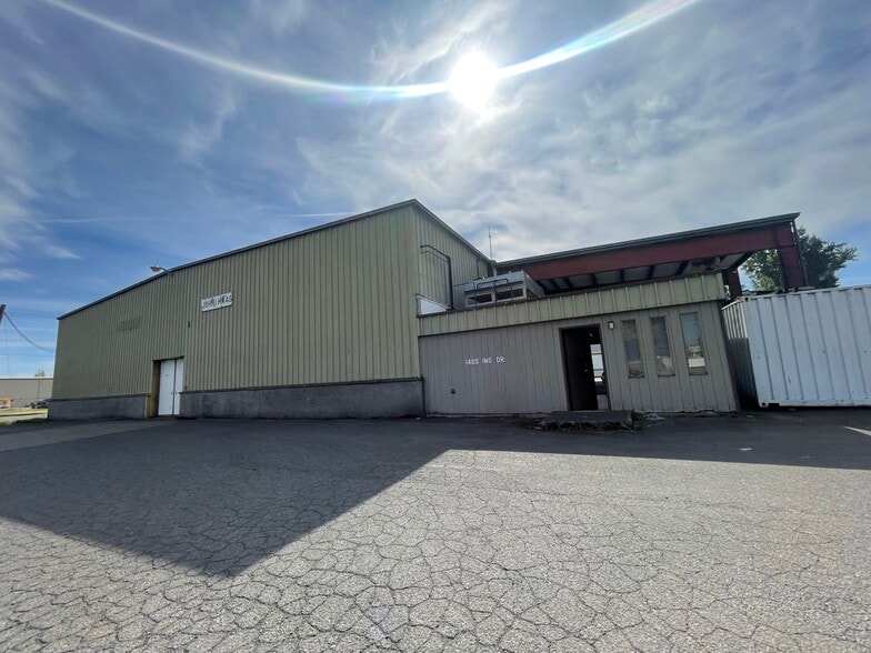 1400 Salem Industrial Dr NE, Salem, OR à vendre - Photo du bâtiment - Image 2 de 7
