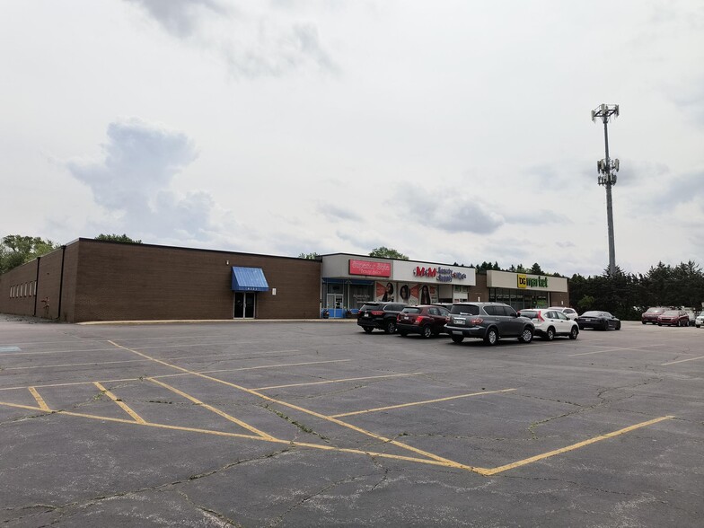 6161 Cleveland St, Merrillville, IN for lease - Building Photo - Image 3 of 9