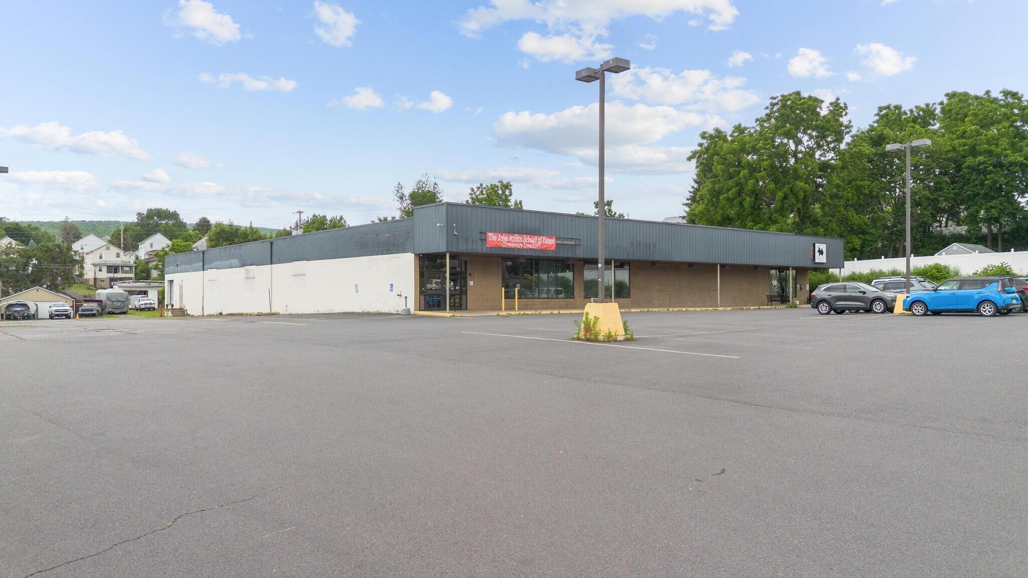 629 S Main St, Old Forge, PA for lease Building Photo- Image 1 of 16