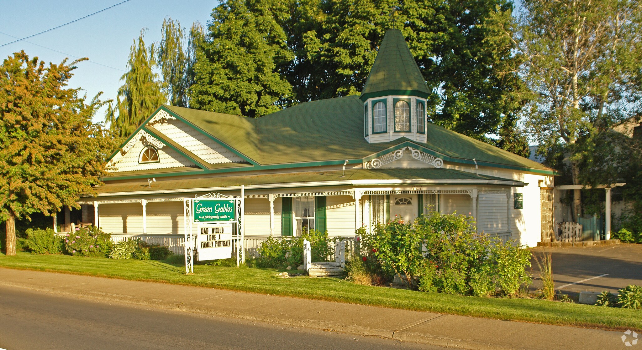 727 W Francis Ave, Spokane, WA à louer Photo principale- Image 1 de 6