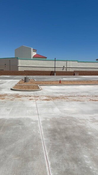 15634 Main St, Hesperia, CA à louer - Vidéo sur l’inscription commerciale - Image 3 de 6