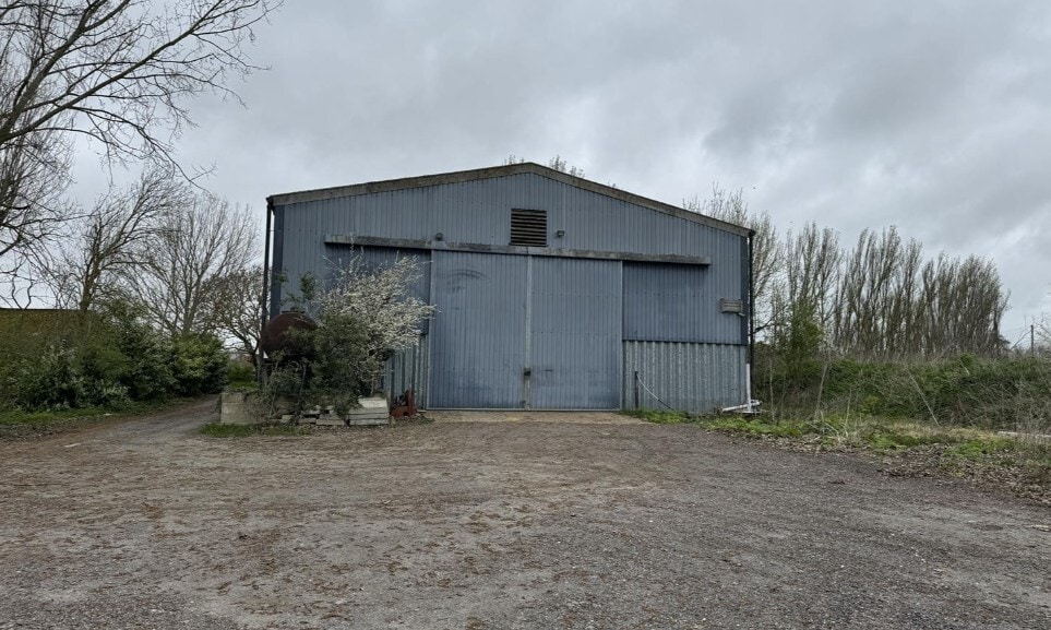 90 School Ln, Iwade à louer - Photo principale - Image 1 de 1
