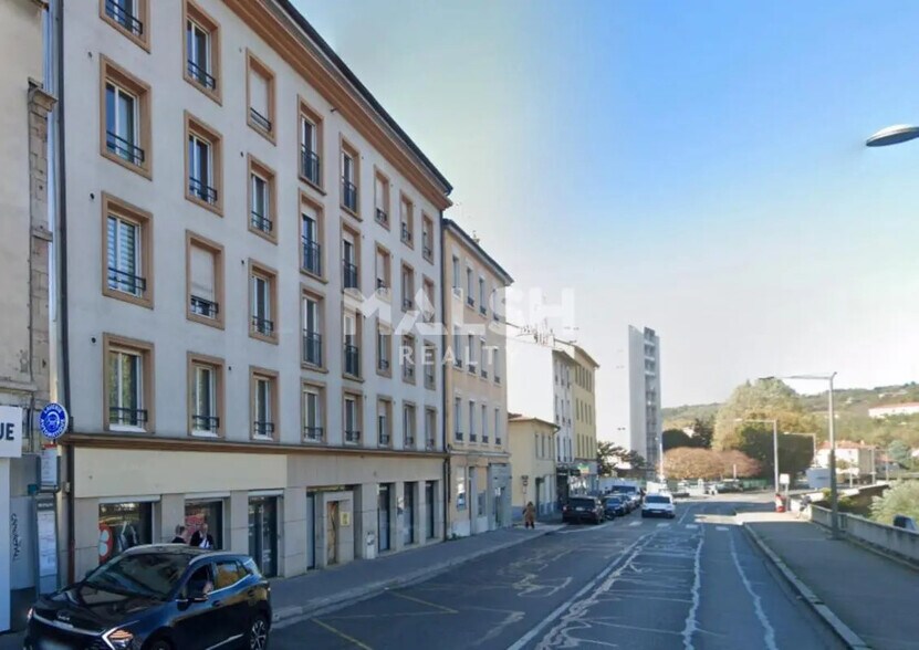 Commerce de détail dans OULLINS-PIERRE-BÉNITE à louer - Photo du bâtiment - Image 1 de 1