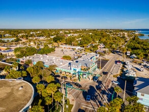 2019 NE Jensen Beach Blvd, Jensen Beach, FL for lease Interior Photo- Image 2 of 13