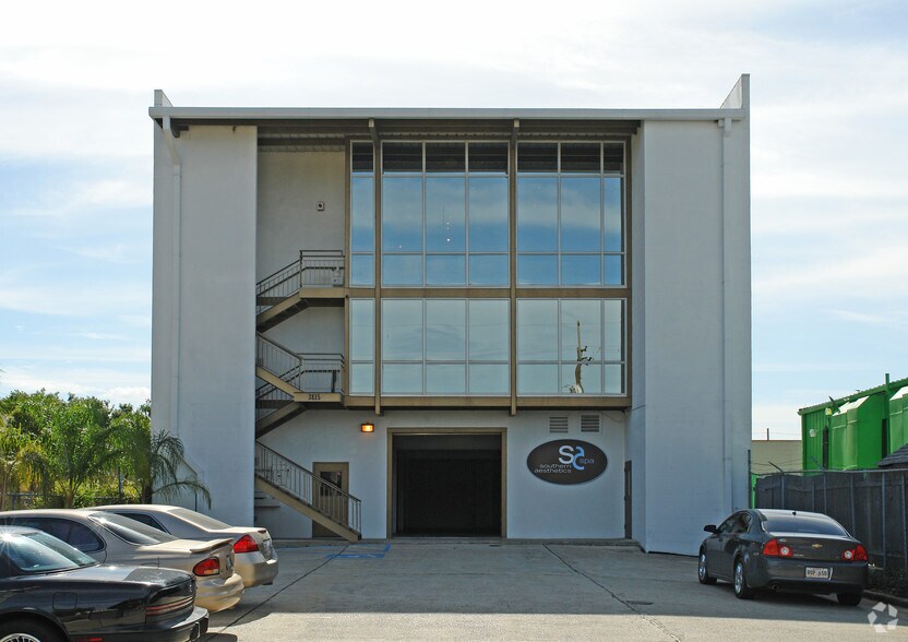 3815 Hessmer Ave, Metairie, LA for sale - Building Photo - Image 2 of 26
