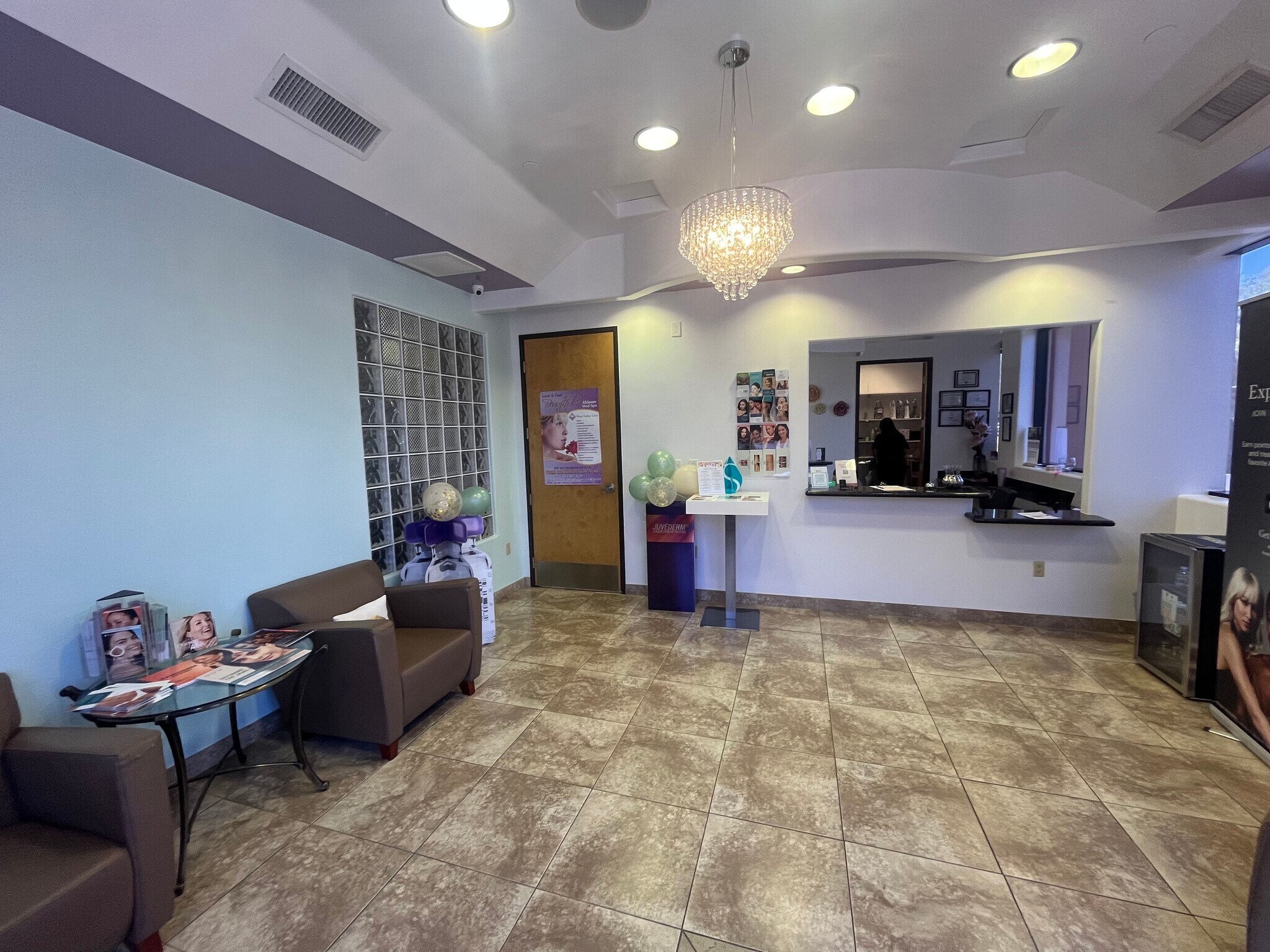 17218 N 72nd Dr, Glendale, AZ for lease Interior Photo- Image 1 of 4