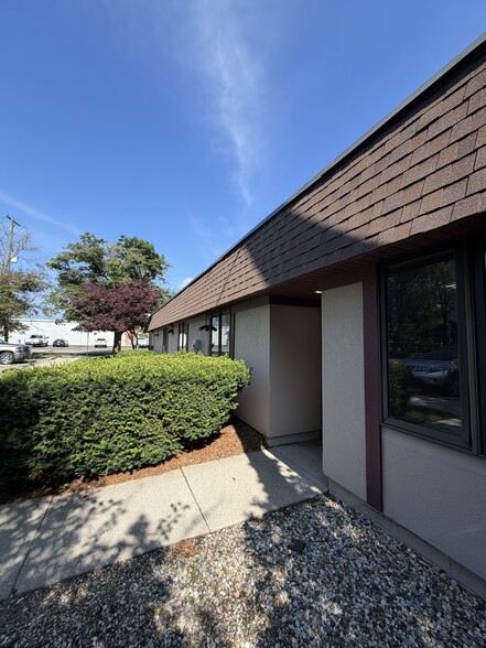 1516 Trimble Ave, Kalamazoo, MI for sale - Building Photo - Image 3 of 14