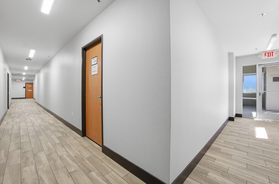 1801 S Rainbow Blvd, Las Vegas, NV for lease - Building Photo - Image 2 of 23