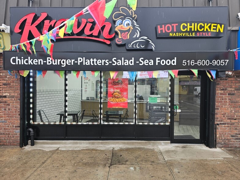 319 Nassau Rd, Roosevelt, NY for lease - Primary Photo - Image 1 of 8