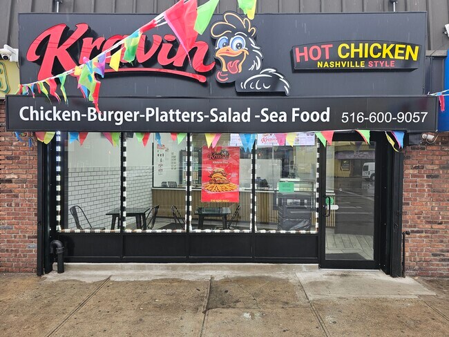 Plus de détails pour 319 Nassau Rd, Roosevelt, NY - Commerce de détail à louer