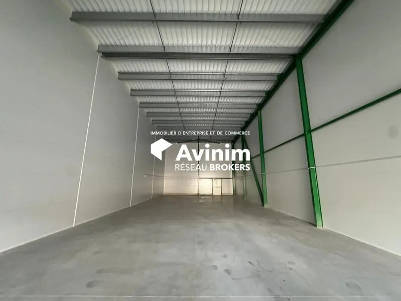 Industrial in Bernes-sur-Oise for lease Interior Photo- Image 1 of 7
